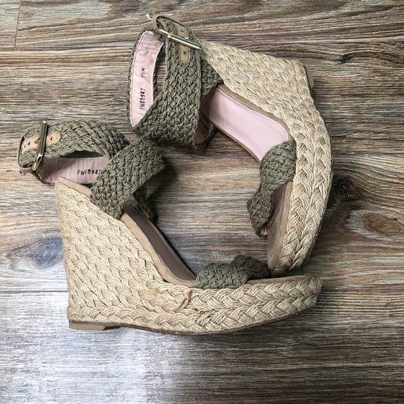 Stuart Weitzman Alex Crochet Wedges, Size 7.5 - Picture 3 of 9